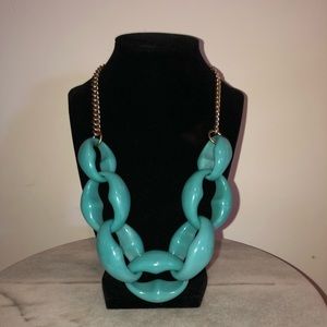 🌕 LOFT Chunky Statement Necklace